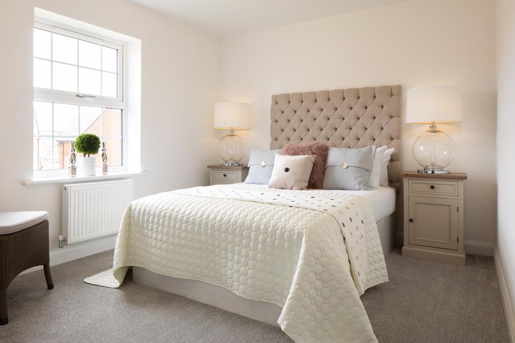 Large double bedroom 4 bedroom exeter house type