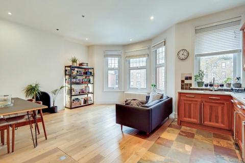 1 bedroom duplex for sale, Upper Clapton Road, London E5