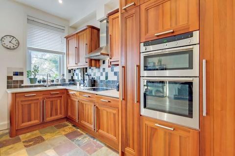 1 bedroom duplex for sale, Upper Clapton Road, London E5