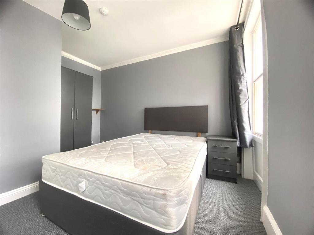 Room II.jpg