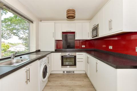 2 bedroom maisonette for sale, Oakfield Lane, Wilmington, Kent