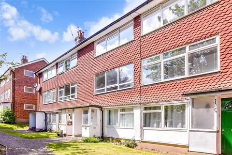 2 bedroom maisonette for sale, Oakfield Lane, Wilmington, Kent