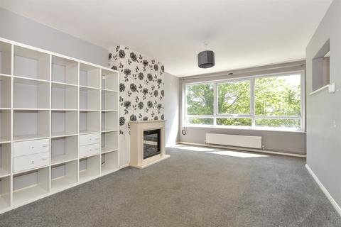 2 bedroom maisonette for sale, Greenacre, Dartford DA1