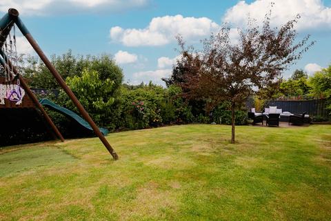 4 bedroom detached house for sale, Greenway, Crediton, EX17