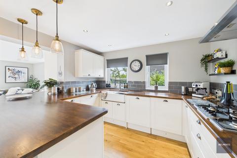 4 bedroom detached house for sale, Greenway, Crediton, EX17