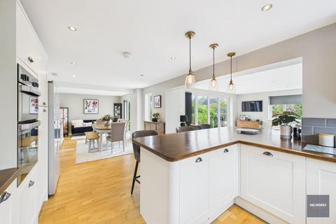 35 Greenway, Crediton, EX17 3LP