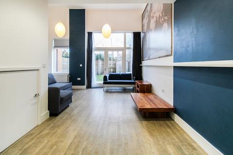3 bedroom terraced house to rent, Jacks Farm Way E4