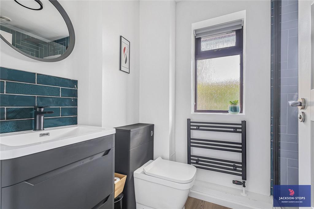 Cloak/Shower Room