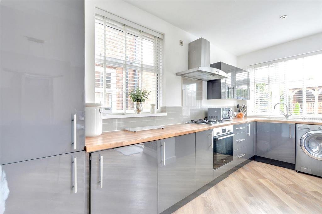 Kitchen 3.jpeg