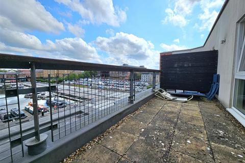 2 bedroom apartment for sale, Barge Arm, Gloucester Docks