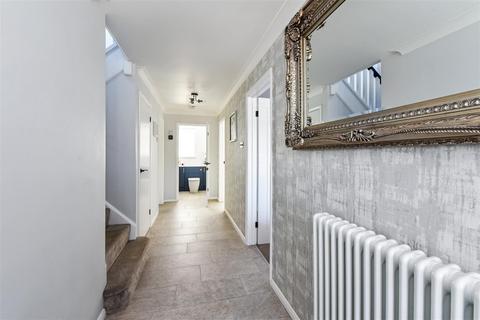 4 bedroom detached house for sale, Mallow Close, Waterlooville