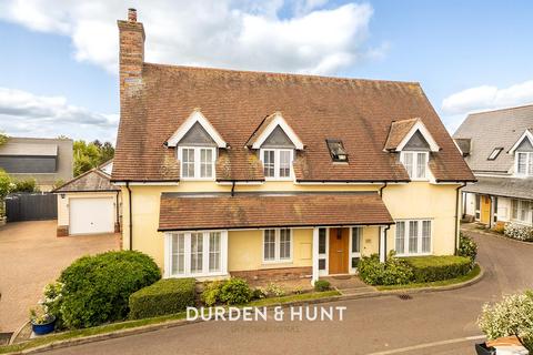 4 bedroom detached house for sale, Harlow Road, Moreton, CM5