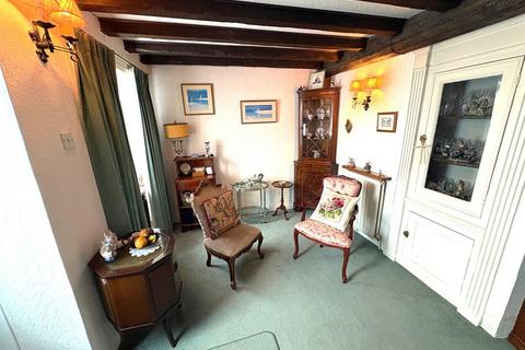 2 bedroom cottage for sale, Newport Street, Swindon