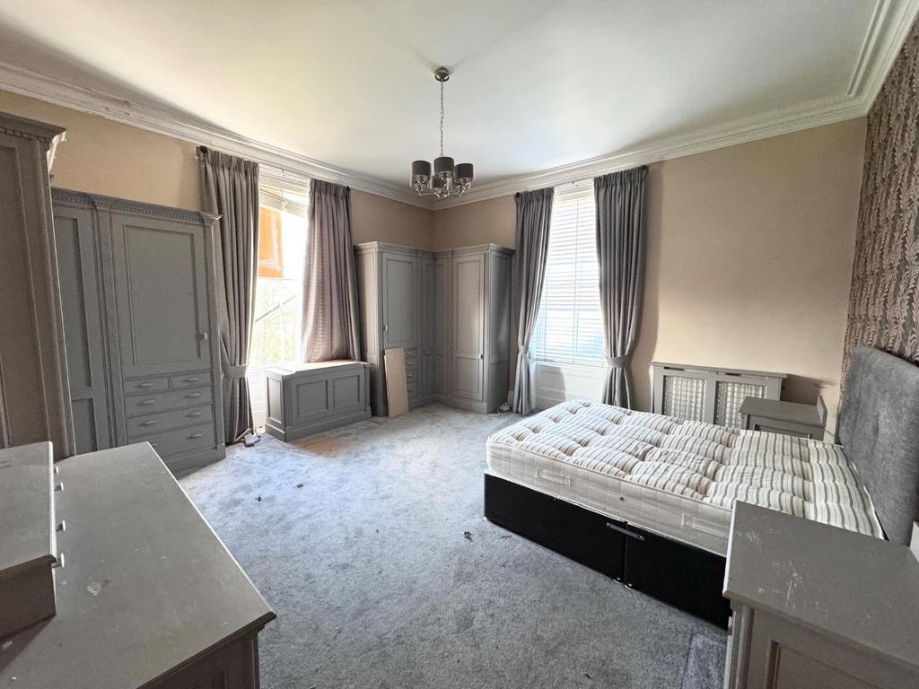The Courtyard Bedroom