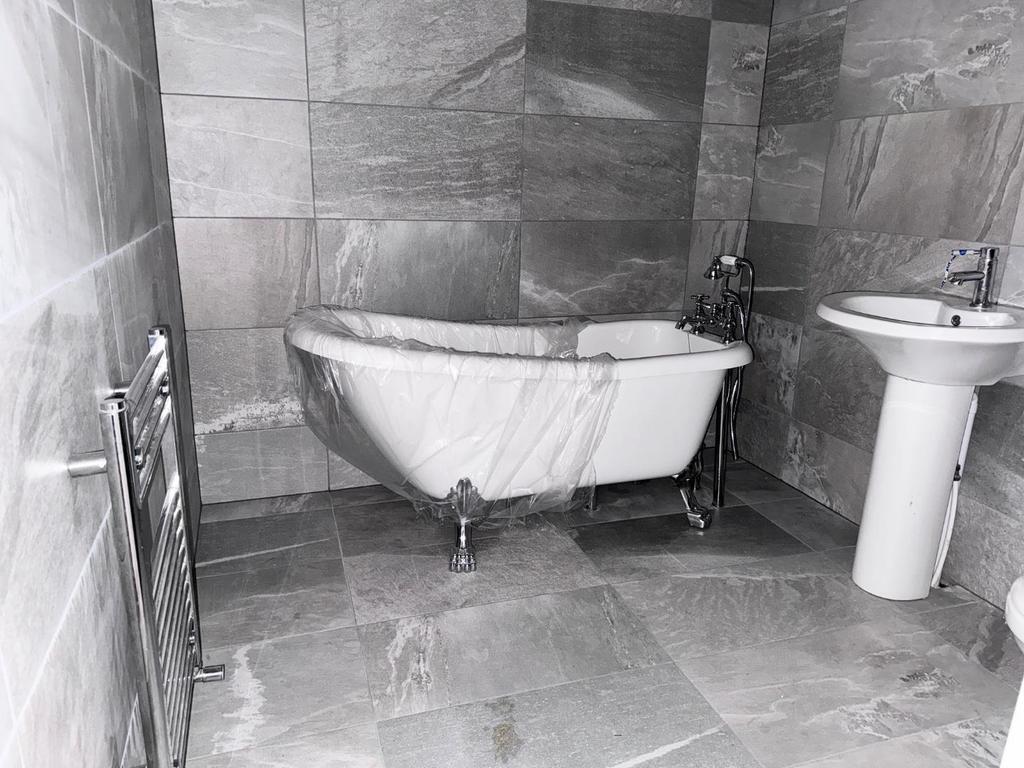 The Coach House Bathroom