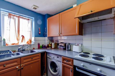 2 bedroom apartment for sale, Clarence Close, Barnet, EN4