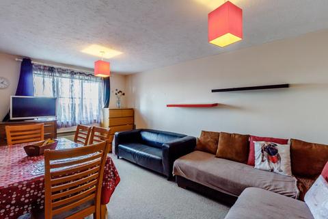 undefined, Clarence Close, Barnet, EN4