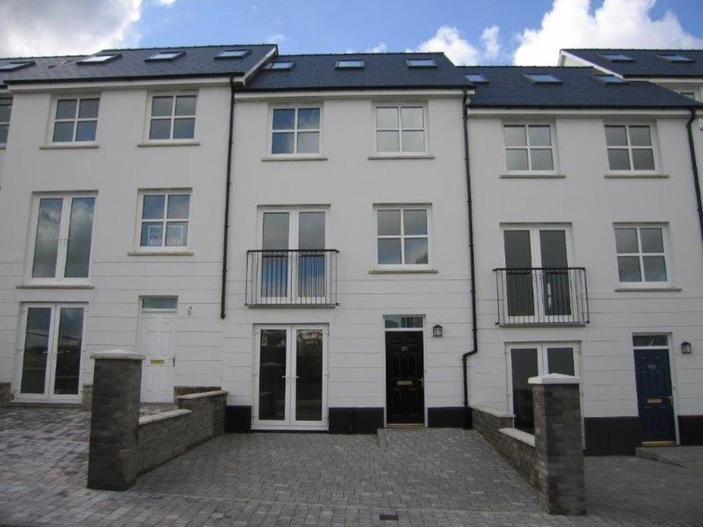 Kensington Gardens, Haverfordwest 4 bed townhouse £199,950