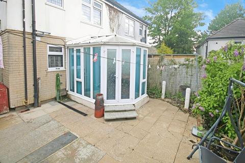3 bedroom semi-detached house for sale, Freshfield Gardens, Bradford BD15