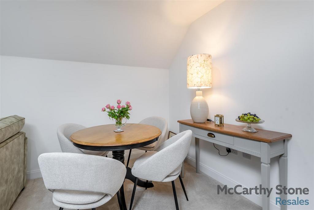8647145-interior12.jpg
