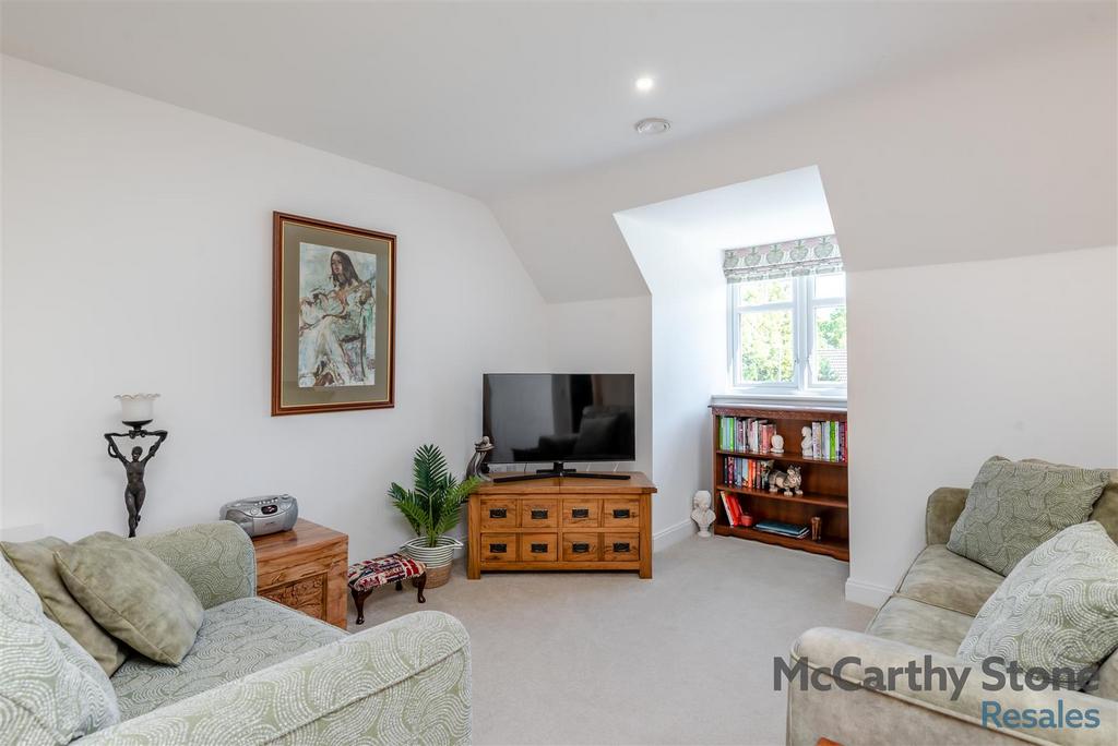 8647145-interior08.jpg