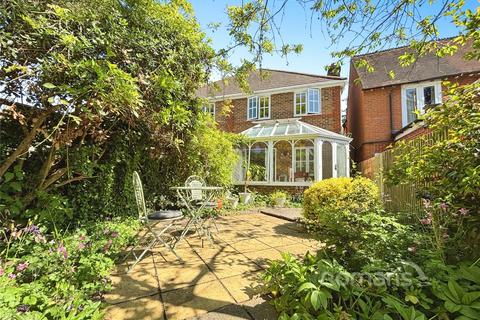 80 Chobham Road, Ascot, SL5 0HE