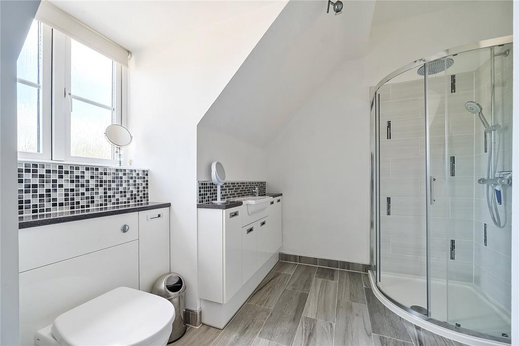 2nd Floor Bathroom
