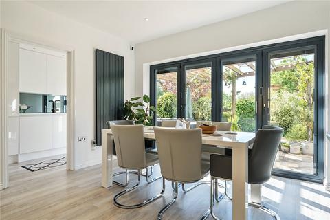 14 Cranberry Road, Witney, OX28 1AE
