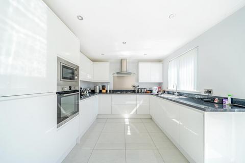 1 Beech Tree Close, Clase, Swansea, SA6 7NE