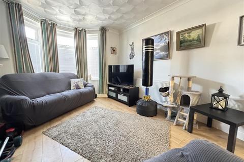 undefined, Ferndale Road, Swindon SN2