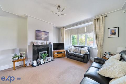 4 bedroom semi-detached house for sale, Lonsdale Avenue, Romford RM7