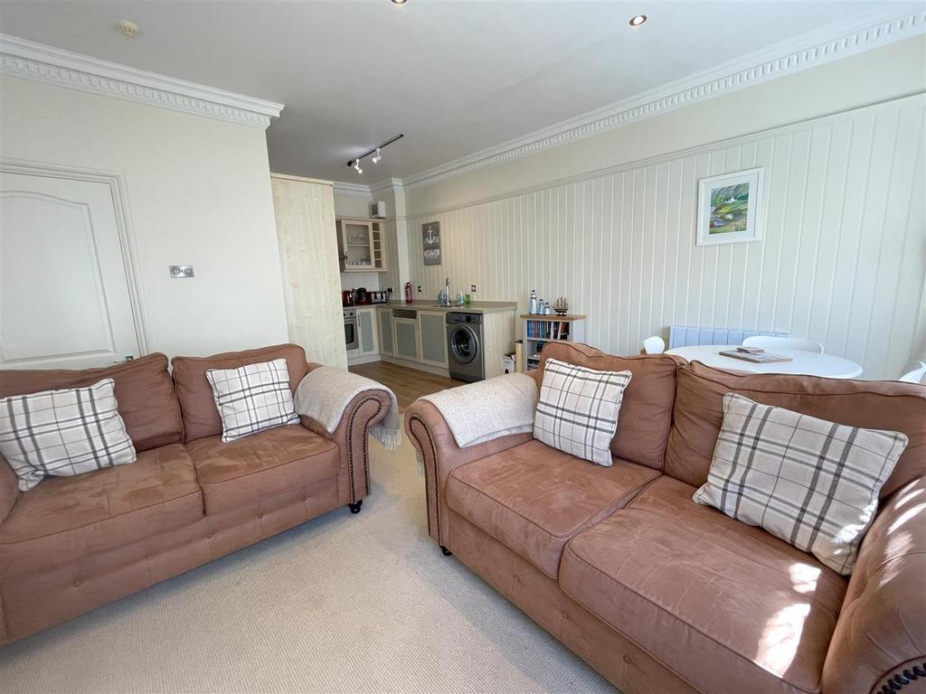 Sitting room .jpg