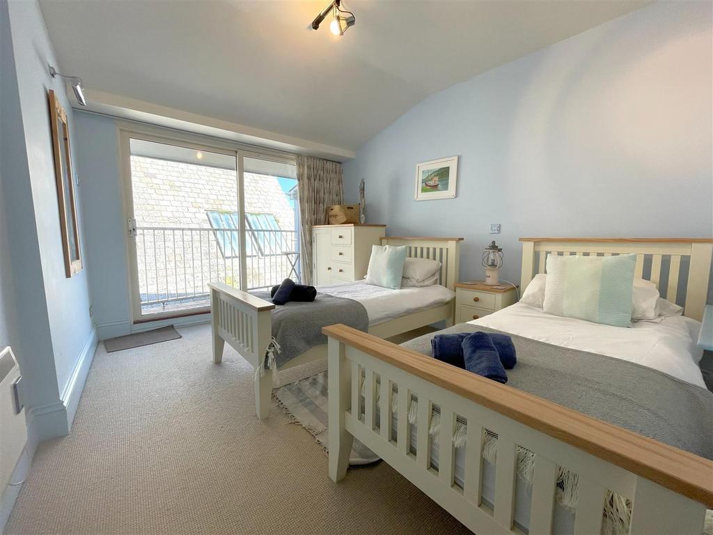 Bedroom two.jpg
