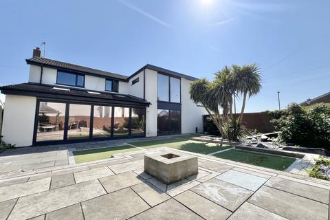 4 bedroom detached house for sale, Rossall Lane, Rossall FY7