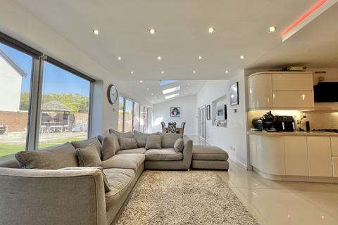 4 bedroom detached house for sale, Rossall Lane, Rossall FY7