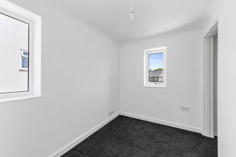 10 Hallfield Crescent, Wetherby, LS22 6JP