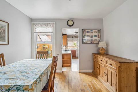 16 Glencoe Road, Bushey, WD23 3DS