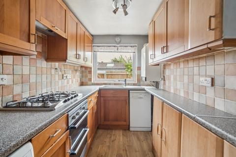 16 Glencoe Road, Bushey, WD23 3DS