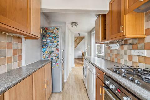 16 Glencoe Road, Bushey, WD23 3DS