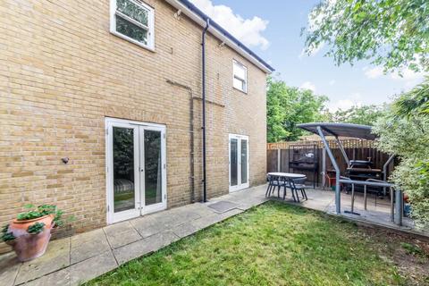 1e Robson Road, London, SE27 9LA
