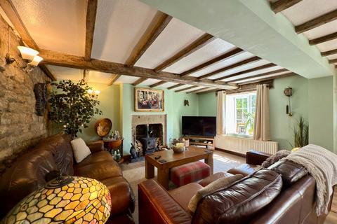 2 bedroom cottage for sale, Royston Lane, Barnsley, S71 3EW
