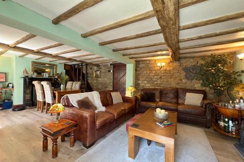 2 bedroom cottage for sale, Royston Lane, Barnsley, S71 3EW