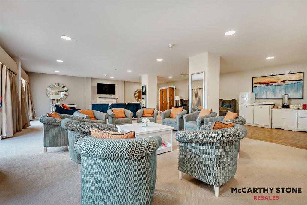 8609563-interior18-800.JPG