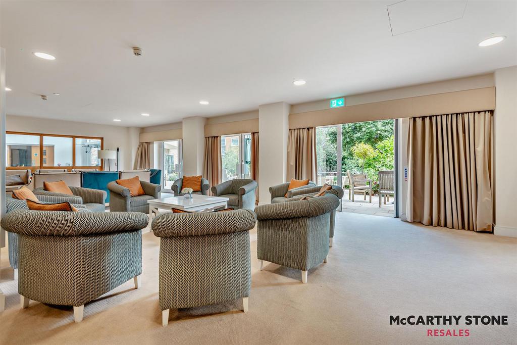 8609563-interior17-800.JPG