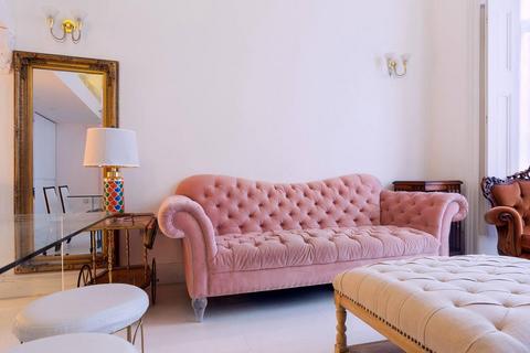 2 bedroom flat to rent, Russell Road, London W14