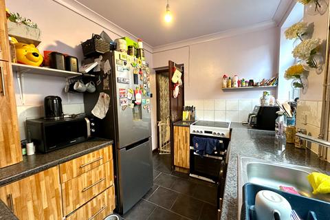 4 bedroom end of terrace house for sale, Hordern Road, Wolverhampton WV6