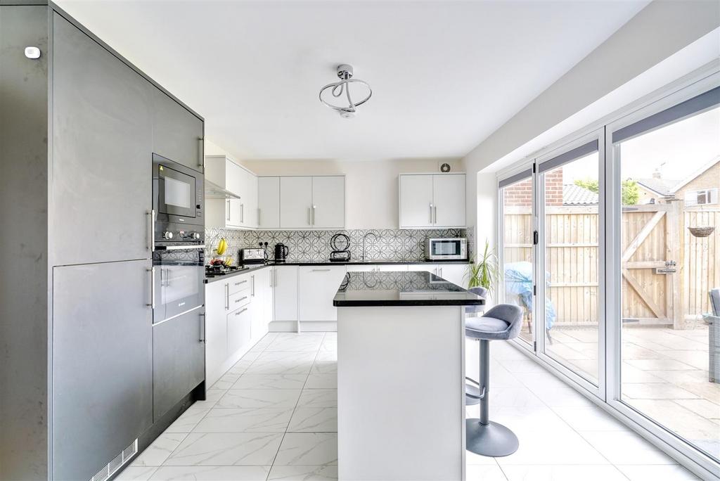 Living/Dining Kitchen