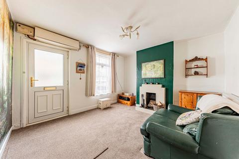 2 bedroom terraced house for sale, London Road, Teynham, ME9