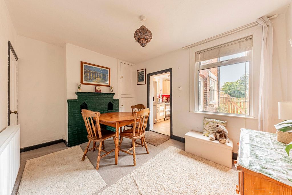 Dining Room (1)