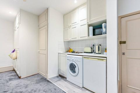Studio to rent, Colebrooke Row, Islington, London, N1